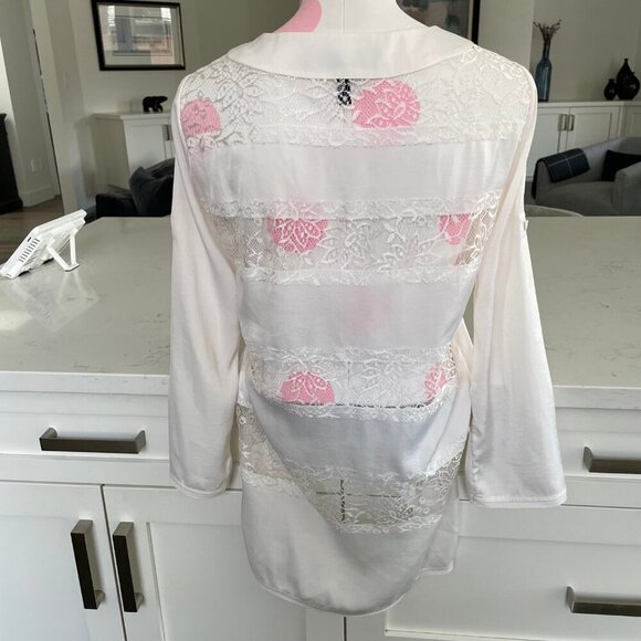 BCBGMaxAzria Erid Gardenia VNeck Lace Cover Up Adjustable Sleeve Cream Sz XS - Picture 8 of 16